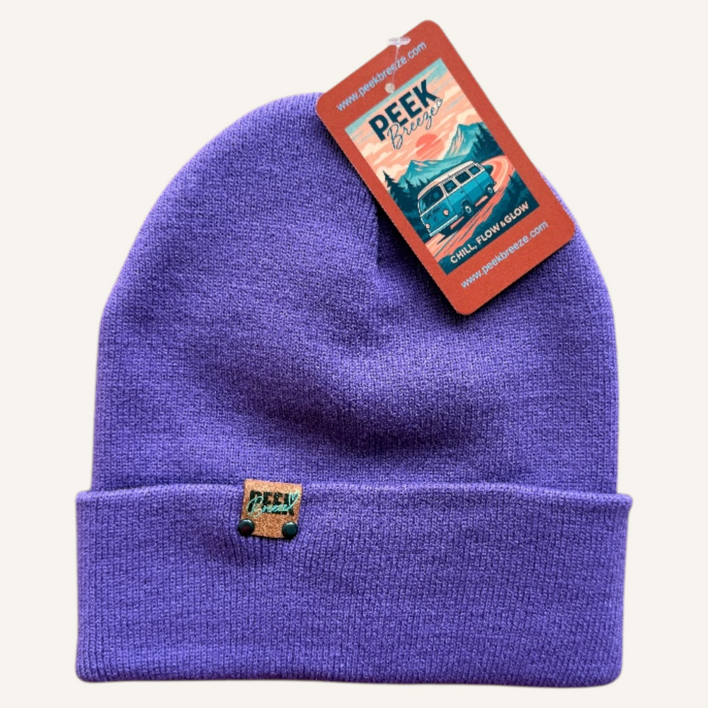 Peek Breeze Beanie – Minimalist, Discreet Logo &amp; Unisex Style