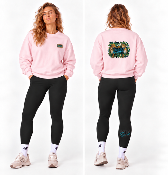 Crewneck WILD rose Peek Breeze avec logo léopard imprimé à l’avant et imprimé léopards au dos