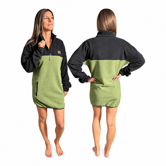 Robe polar Haven kaki et noir Peek Breeze, demi-zip et poches zippées, vue de face et de dos sur fond blanc