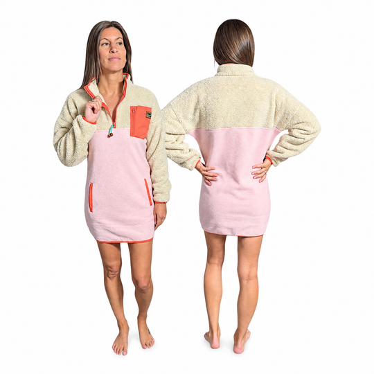Robe Sherpa Peachy beige, rose pâle et corail Peek Breeze, vue de face et de dos sur fond blanc